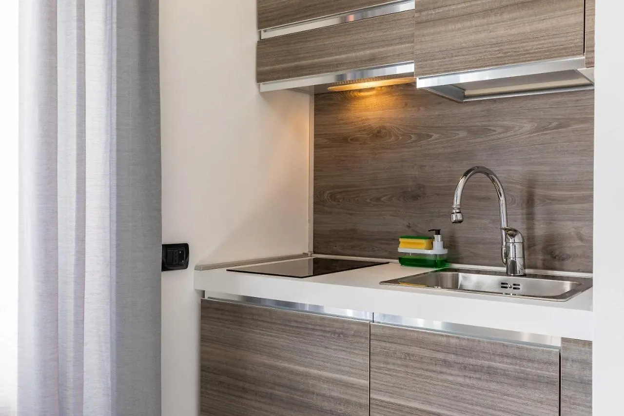 Central Station & Duomo - Shopping District Apartment Milan 0*,  Italy
